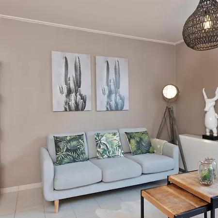Апартаменты Spacious 2-bedroom Apartement With Sunny Terrace Only 400 Meters From Beach *