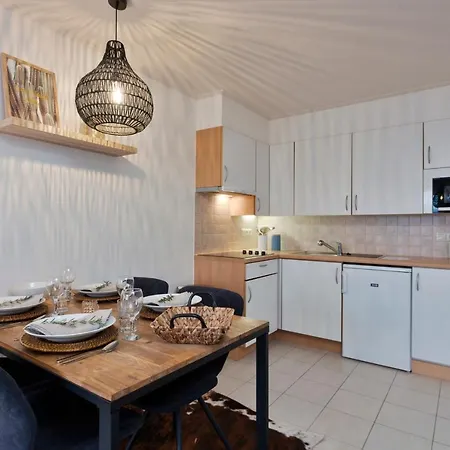 Spacious 2-bedroom Apartement With Sunny Terrace Only 400 Meters From Beach